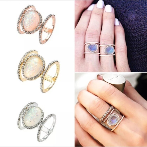 Silver Sz 6 Glittery Rhinestone Ring - Picture 2 of 2